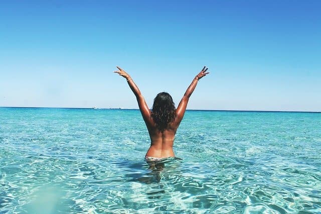 HYDRATER ET NOURRIR MA PEAU, QUELLE EST LA DIFFÉRENCE