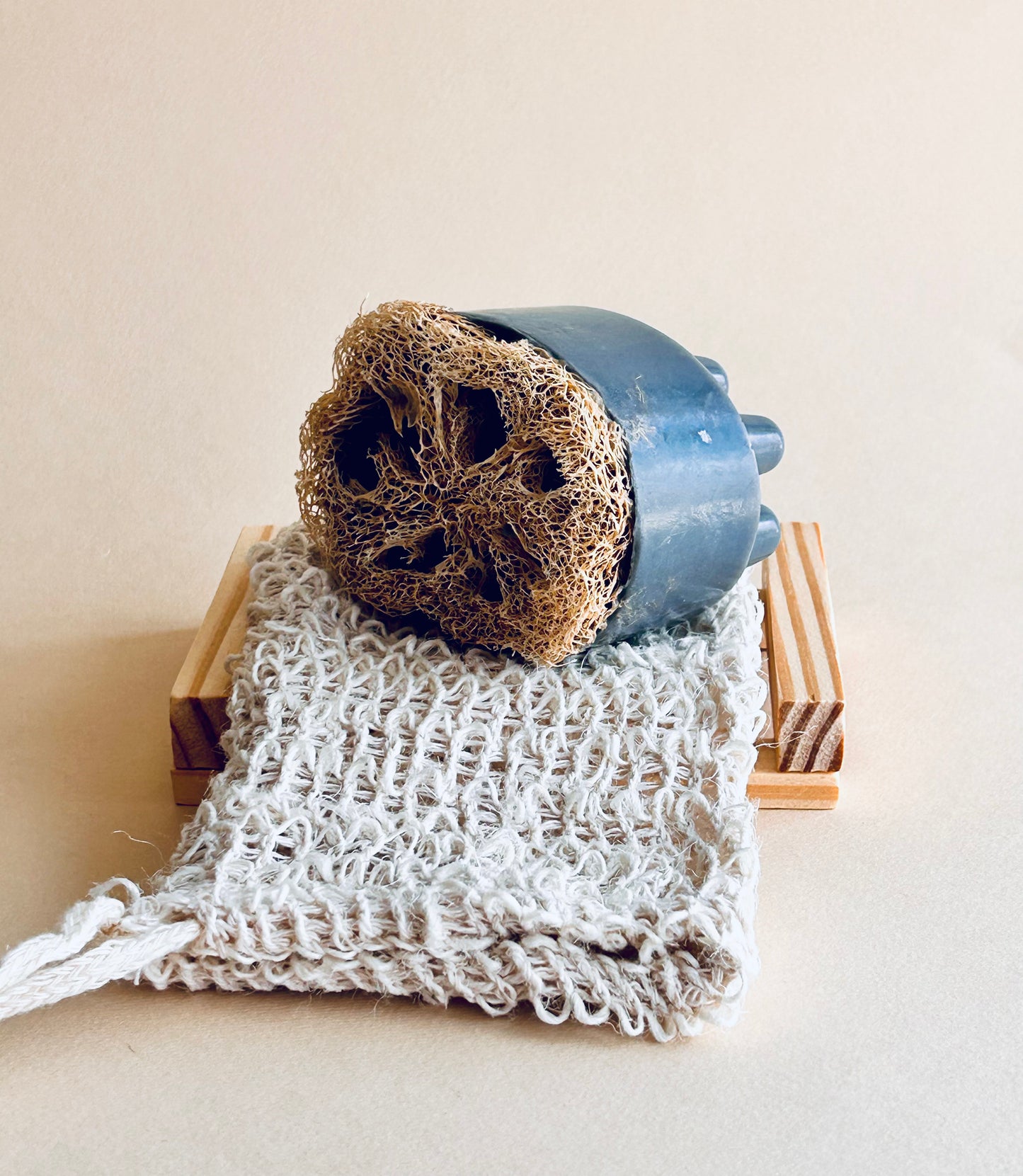 SAVON DE MASSAGE: CHARBON & PIN
