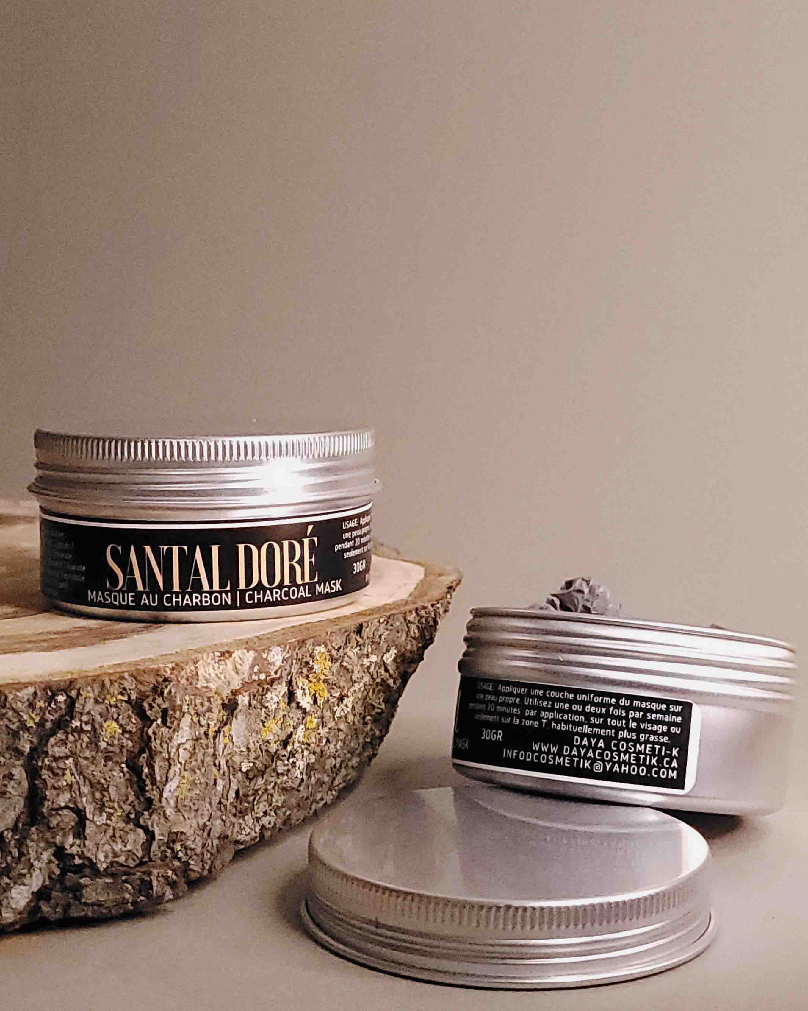 MASQUE DÉTOXIFIANT AU CHARBON VÉGÉTAL ACTIVÉ : SANTAL DORÉ - DayaCosméti-K
