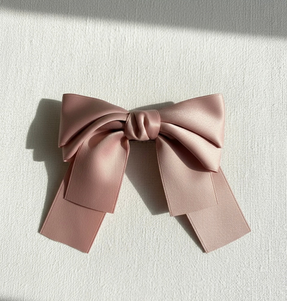 PINCE À CHEVEUX AVEC BOUCLE