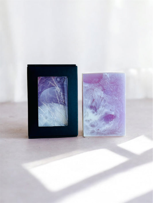 SAVON EN BARRE: LAVANDE & MÛRE