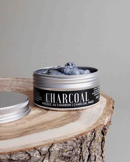 MASQUE DÉTOXIFIANT AU CHARBON VÉGÉTAL ACTIVÉ